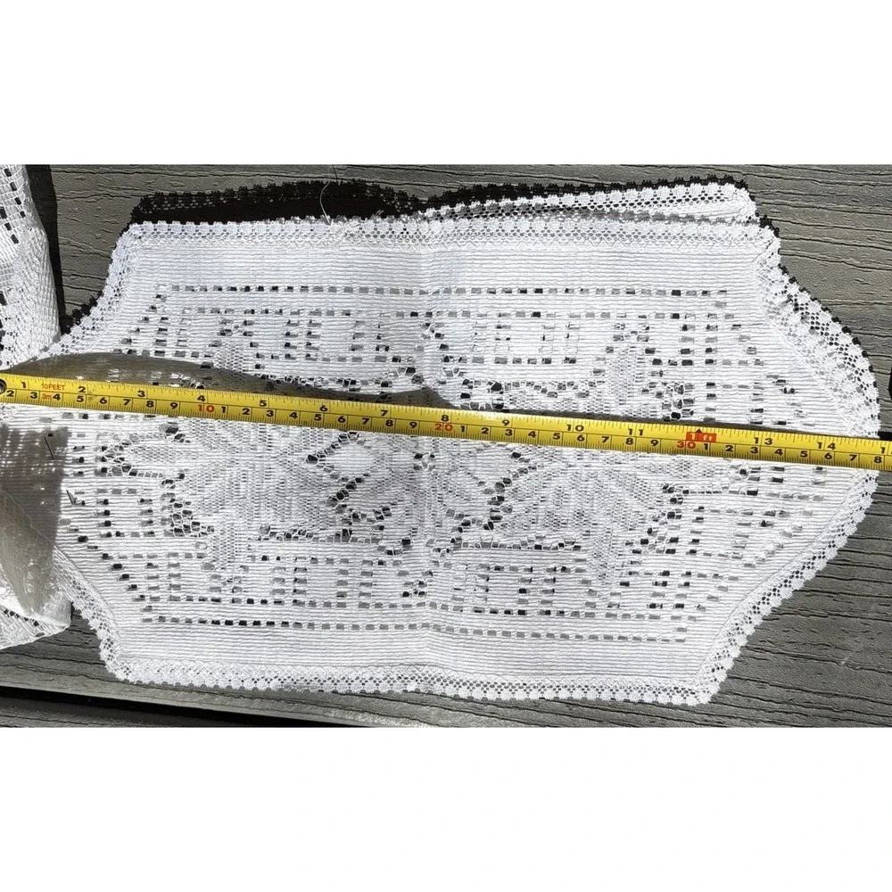 3 Vintage Doilies usa Lady G Linen Cottage Fairy Core Crochet Table Decor White